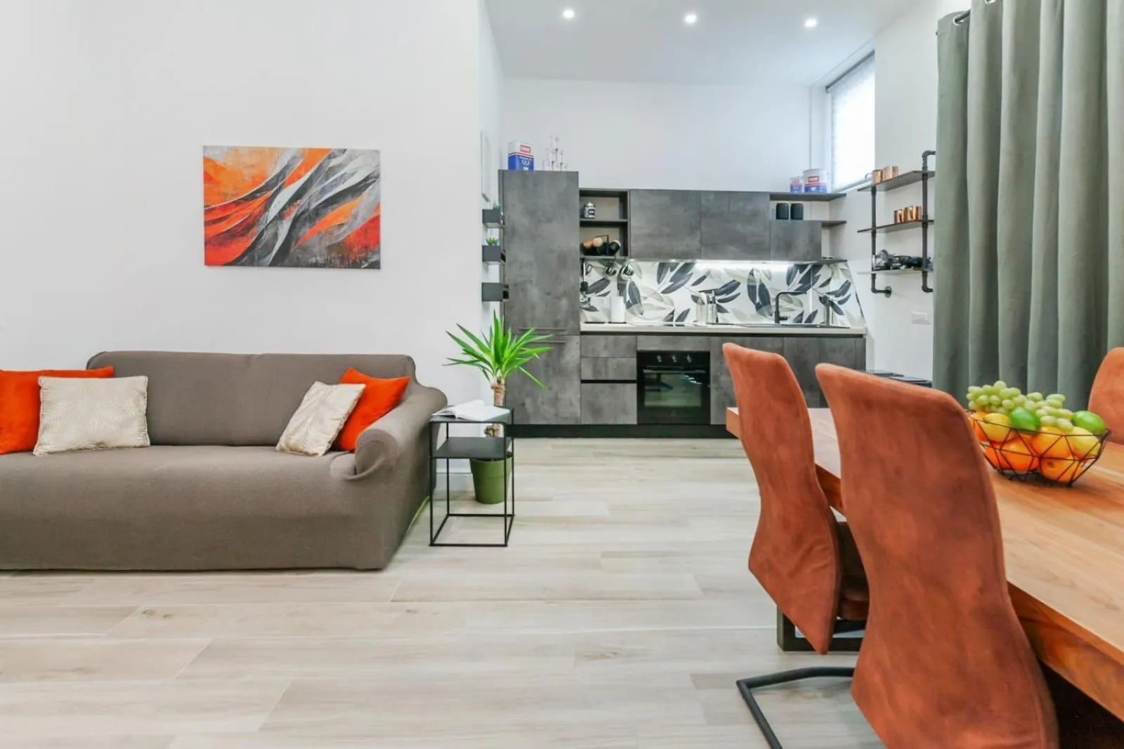 Urban Retreat Chic Industrial Loft In The Heart Of Milan Διαμέρισμα 0*,  Ιταλία