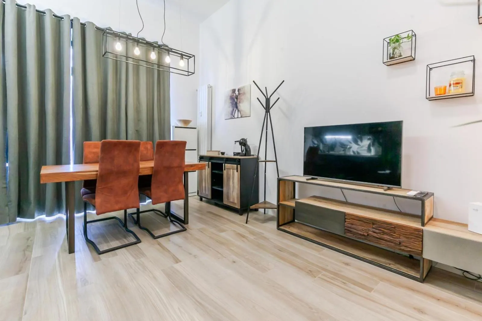 Urban Retreat Chic Industrial Loft In The Heart Of Milan Διαμέρισμα 0*,